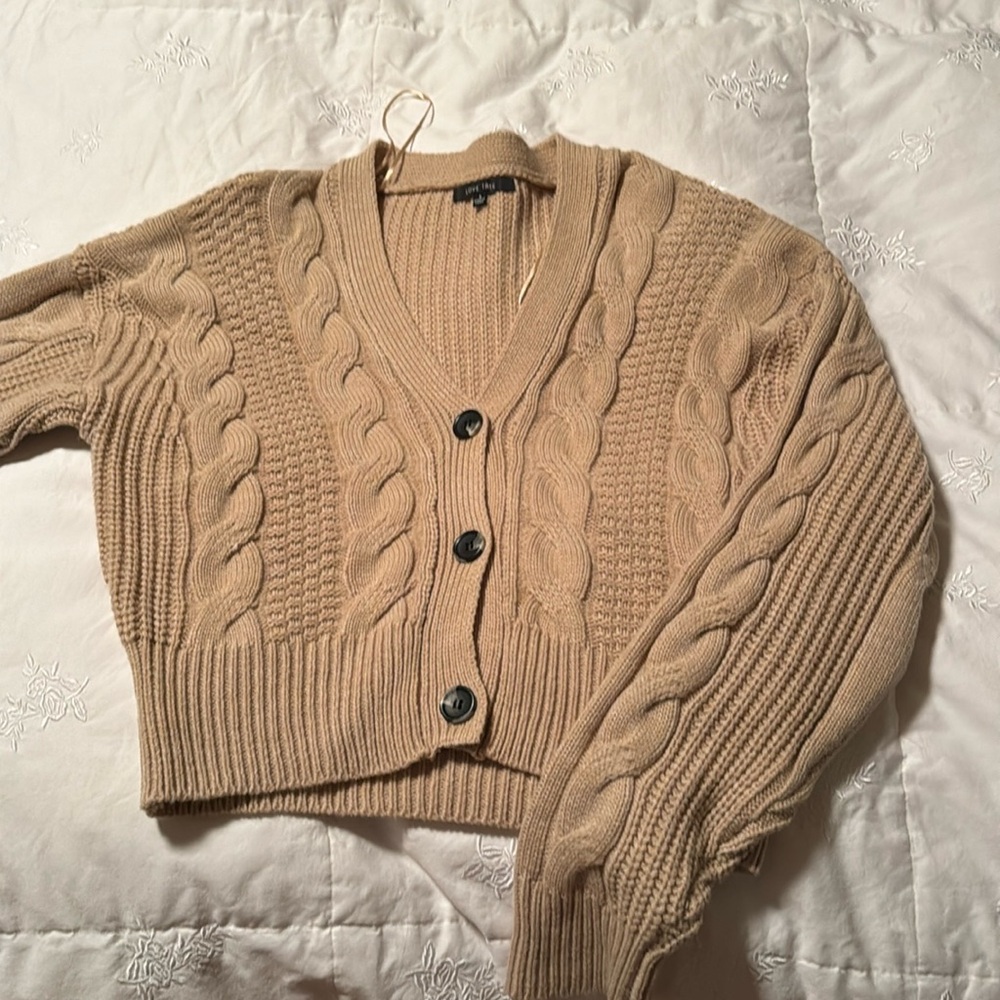 Knitted crop sweater/shrug